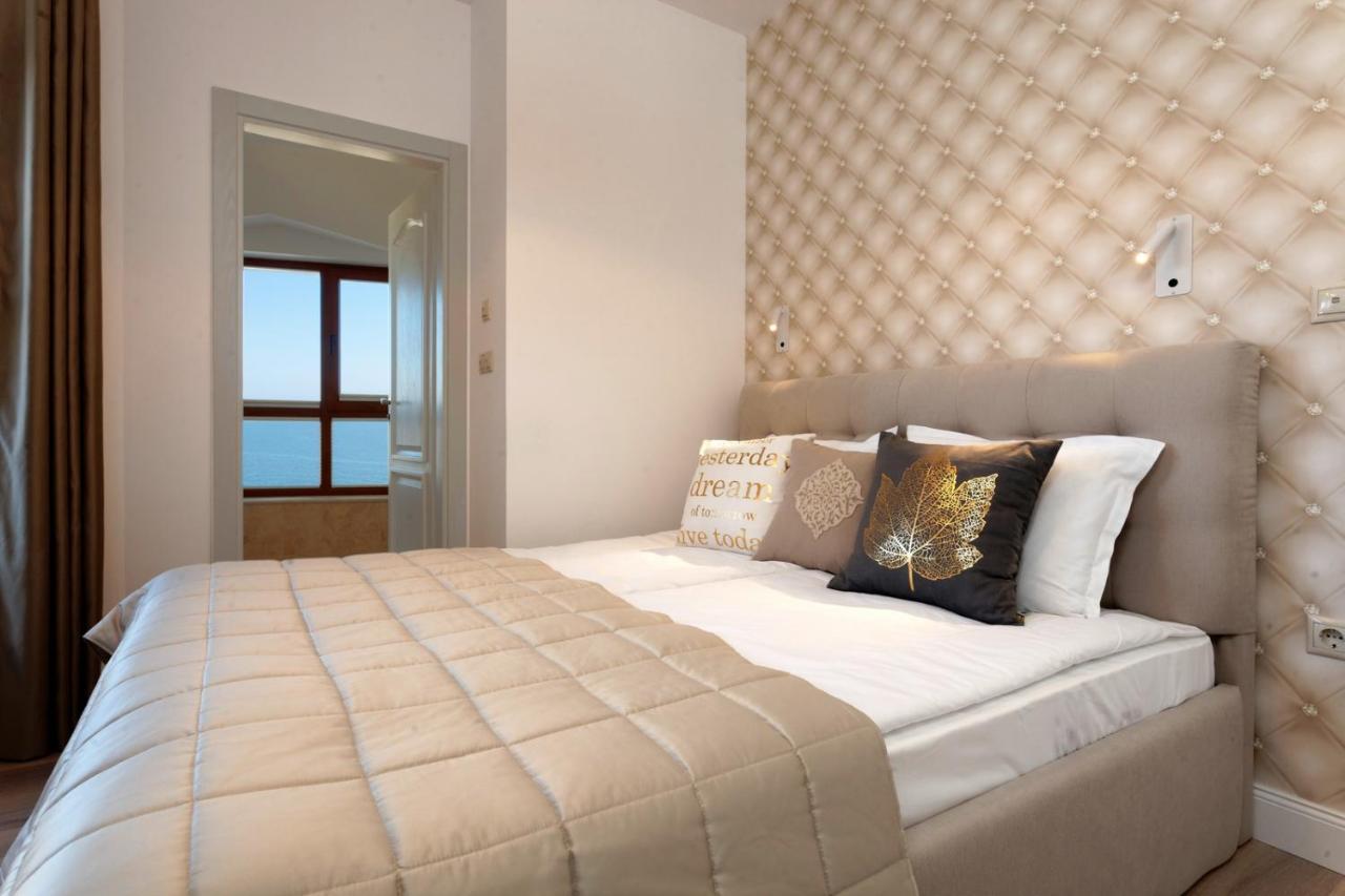La Mer Penthouse Varna Bagian luar foto